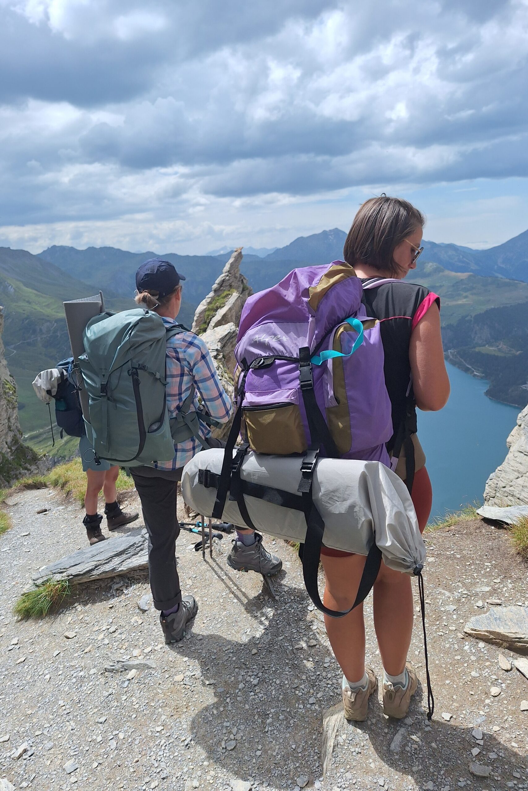 trekking-alpes-savoie_les-saisies_Lac-roselend-Roc-du-vent_bureau-montagne